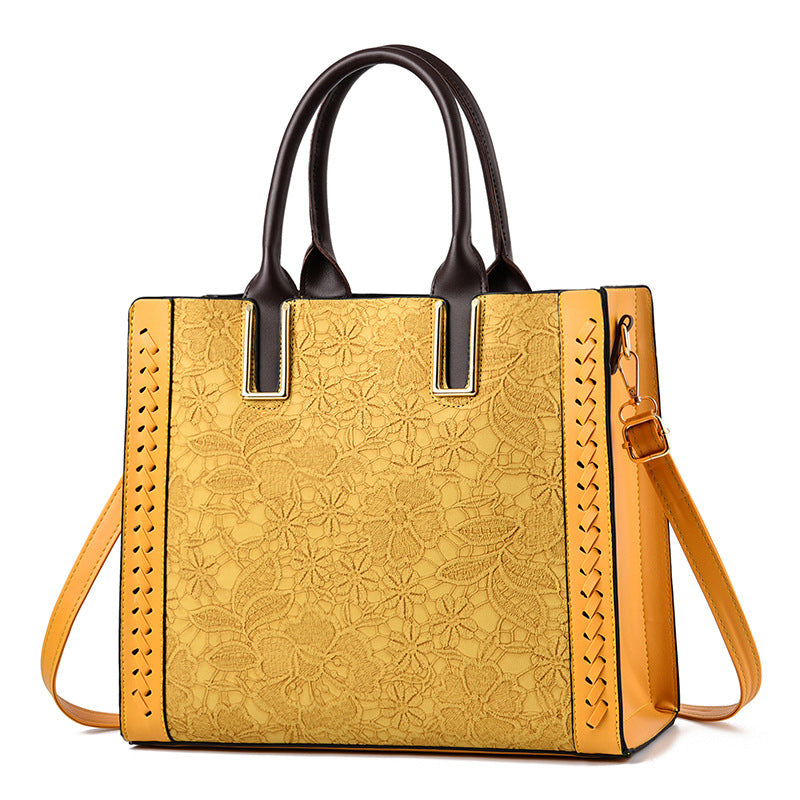 The Amélia Vegan Leather Shoulder Bag